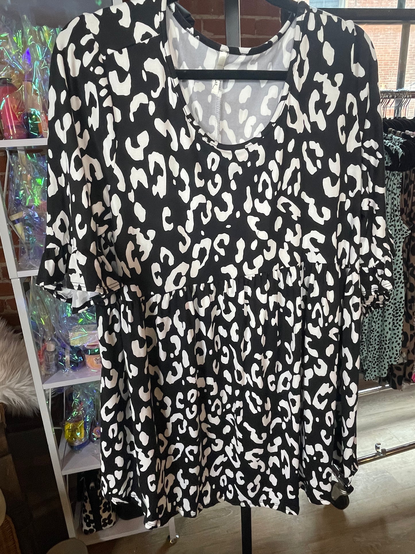 Black & White Leopard Top